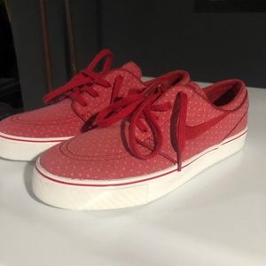 Casual Nike Sneakers!